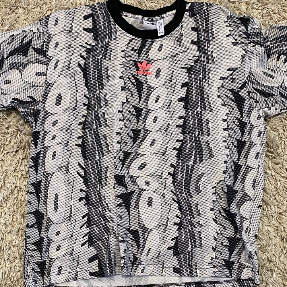 Adidas Men’s Black and White Graphic Tee